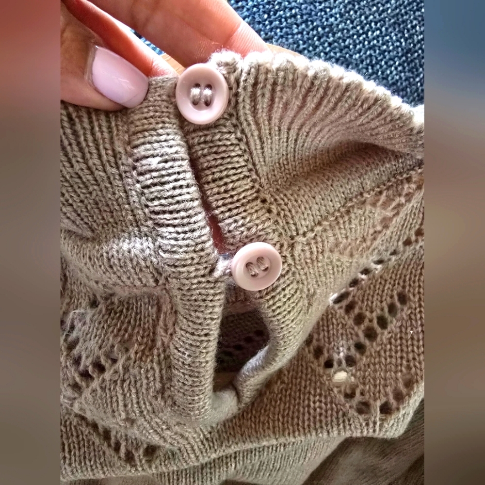Vintage Elegant Acrylic Tan Sweater - Picture 6 of 7
